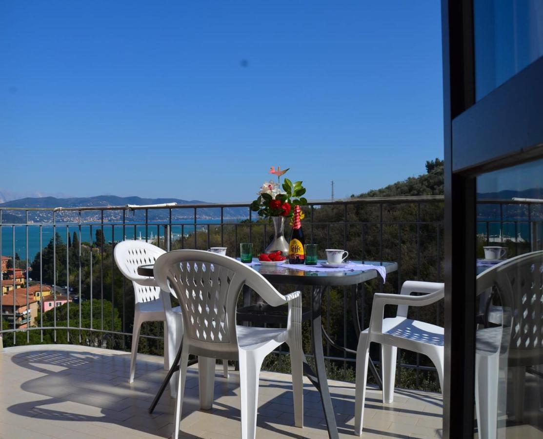 Wonderful Sea View - Terrace And Parking Apartment Fezzano  Exterior foto