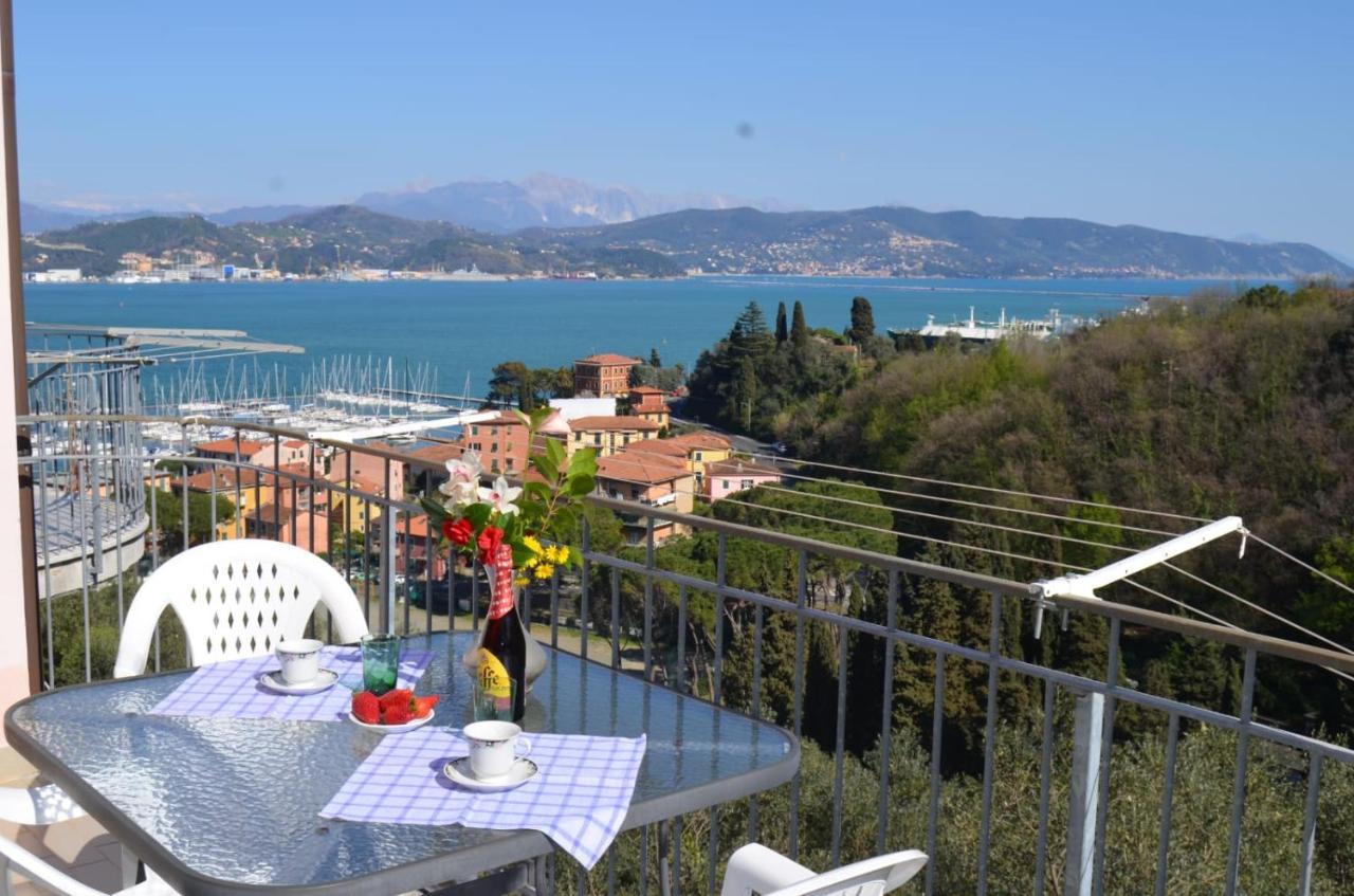 Wonderful Sea View - Terrace And Parking Apartment Fezzano  Exterior foto